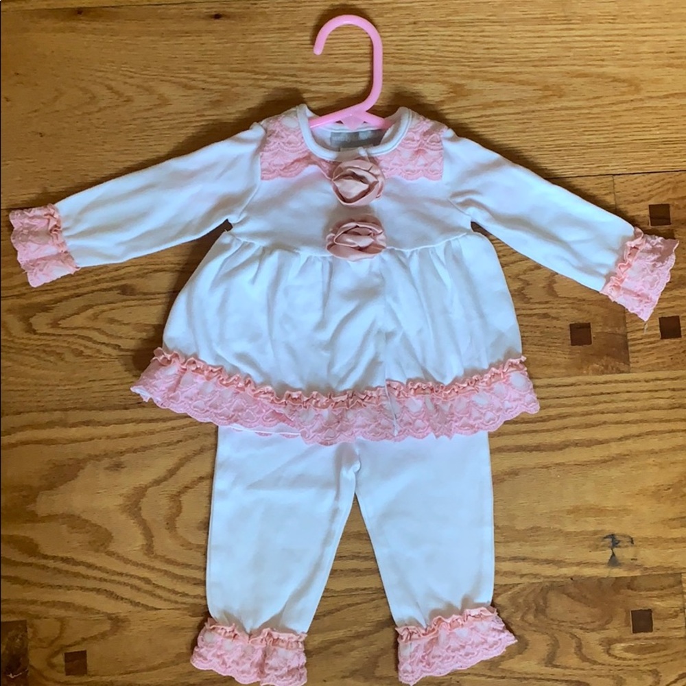 Wendy Bellissimo two piece infant set